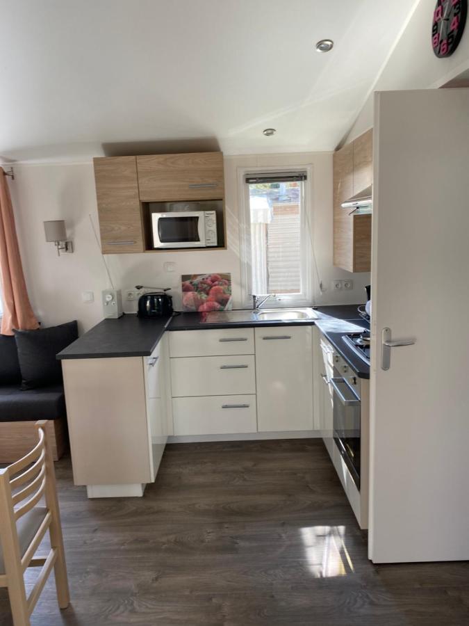 Mobil-Home 4 6 Personnes 2 Chambres Camping Le Bois Dormant Saint-Jean-de-Monts Bagian luar foto